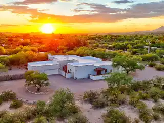 Exquisite Territorial-style Estate on 2.7 Acres