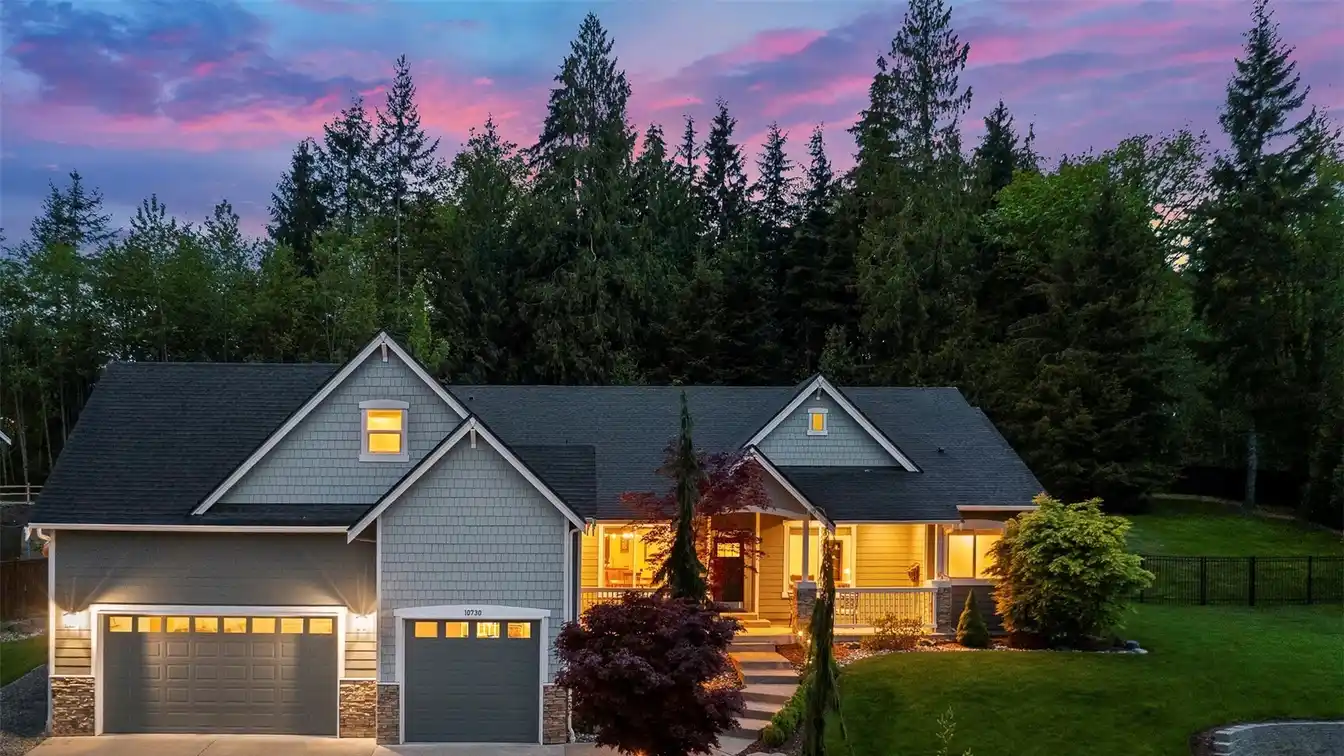 Single-level Luxury Living at Its Finest in Hidden Ridge