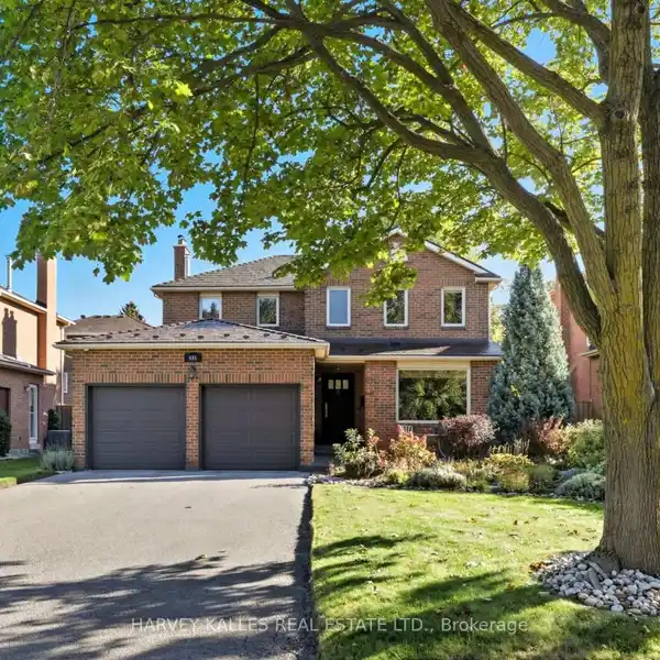 TURN-KEY RESIDENCE IN MAPLE