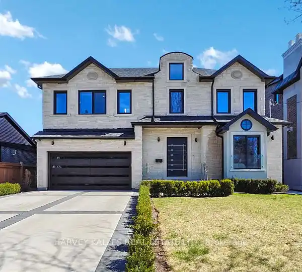 LUXURIOUS CUSTOM DESIGNER HOME