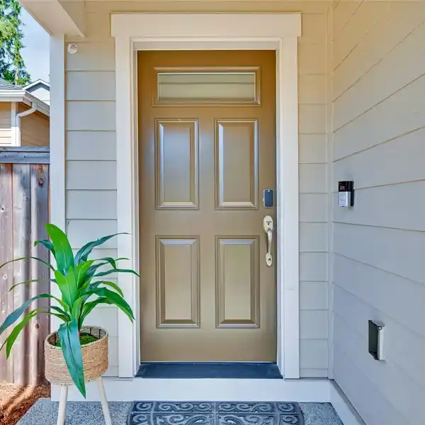 CHARMING TOWNHOME IN SUMMERLAND