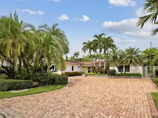 Exceptional Residence in Prestigious Key Biscayne