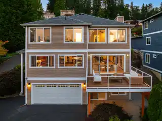 Kirkland Retreat with Lake and Mountain Views