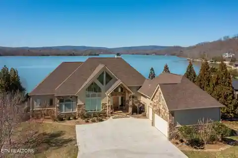 Exceptional Waterfront Home in Prestigious Grande Vista Bay