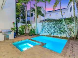 Spacious Home with Loft in Prime Location