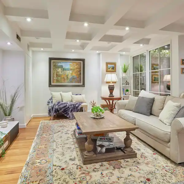 ELEGANCE AND COMFORT IN A LANDMARK UPPER WEST SIDE CONDO