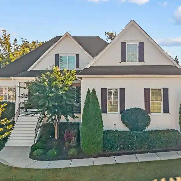 ELEGANT RANCH-STYLE LIVING WITH DESIGNER TOUCHES