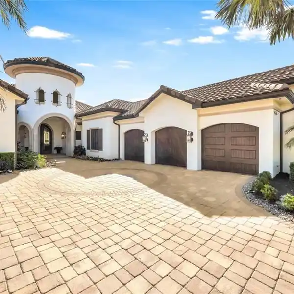 EXQUISITE CUSTOM ESTATE