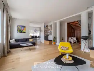 Art Deco Charm with Comfortable High-End Renovations