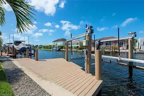Unparalleled Luxury and Comfort on a Wide Canal