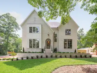 Beautiful New Construction in Sherwood Forest