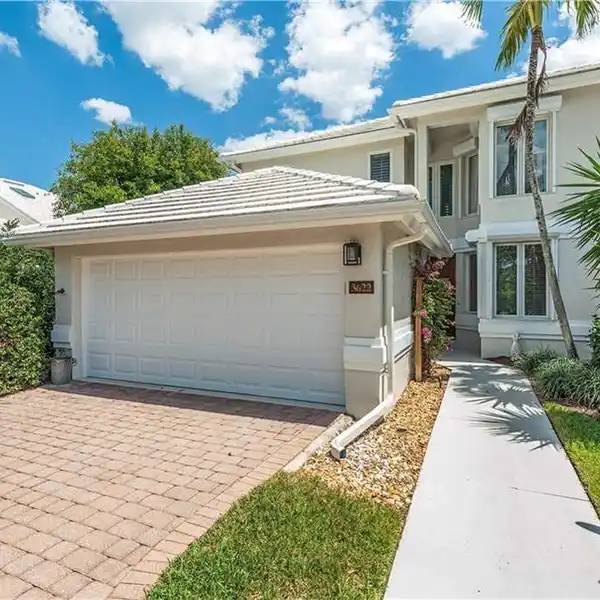 UPDATED BRITISH WEST INDIES-STYLED TOWNHOME