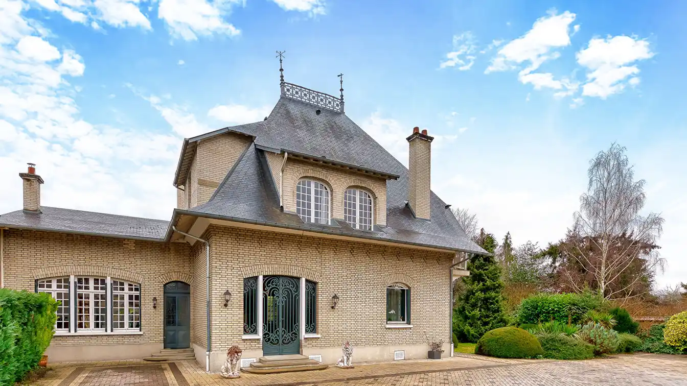 Classic Home with a Contemporary Reinterpretation