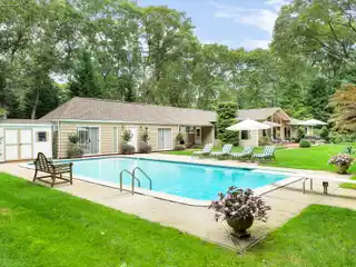 Elegant Living in East Hampton