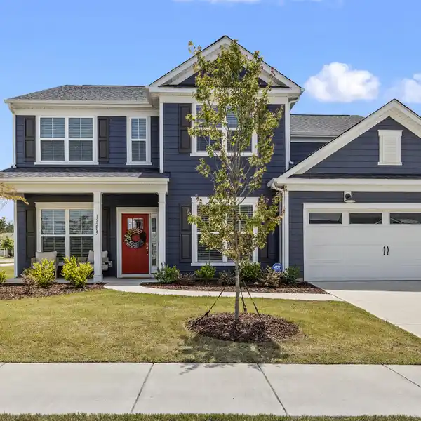 MOVE-IN READY HOME IN BEAUTIFUL PARKSIDE CROSSING