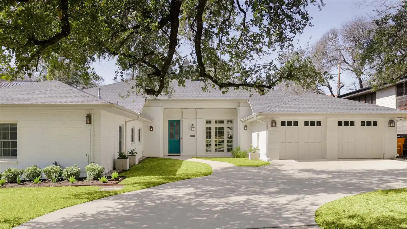 Rare One-story Home in Tarrytown