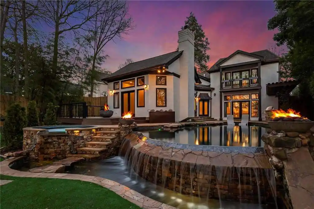 An Entertainer's Dream: Intown Living at Its Finest