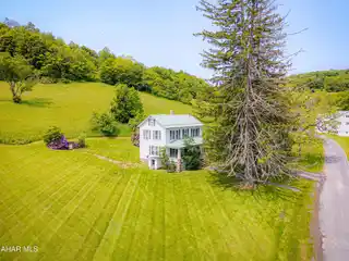 Historic Bedford Farm with Barn and Pond