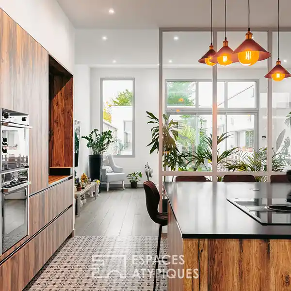 BEAUTIFUL NEW CONTEMPORARY HOME