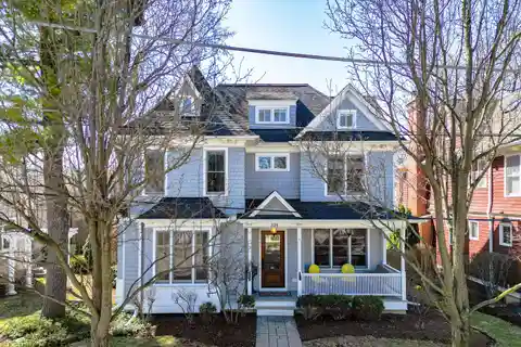 Level up in Downtown Libertyville