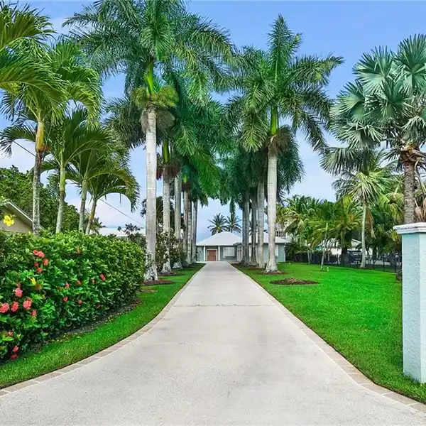 WATER FRONT POOL HOME LOCATED IN PRESTIGIOUS PALM CITY