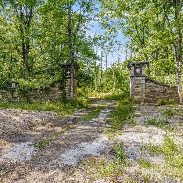 GORGEOUS 69-ACRE PARCEL