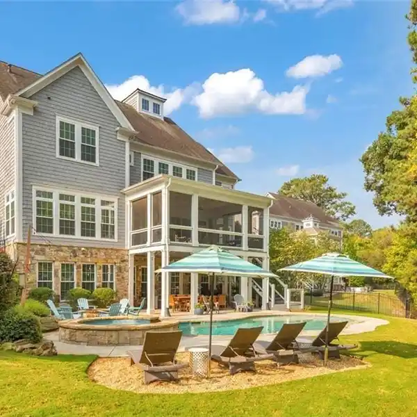BREATHTAKING HOME IN AN EXCLUSIVE COMMUNITY