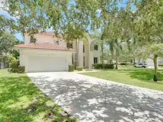 Beautifully Maintained Residence in Egret Landing