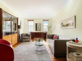 Spacious, Sun-Drenched Apartment