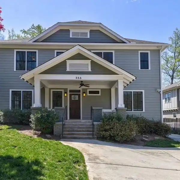 GREAT HOME IN SOUGHT-AFTER LAKE CLAIRE
