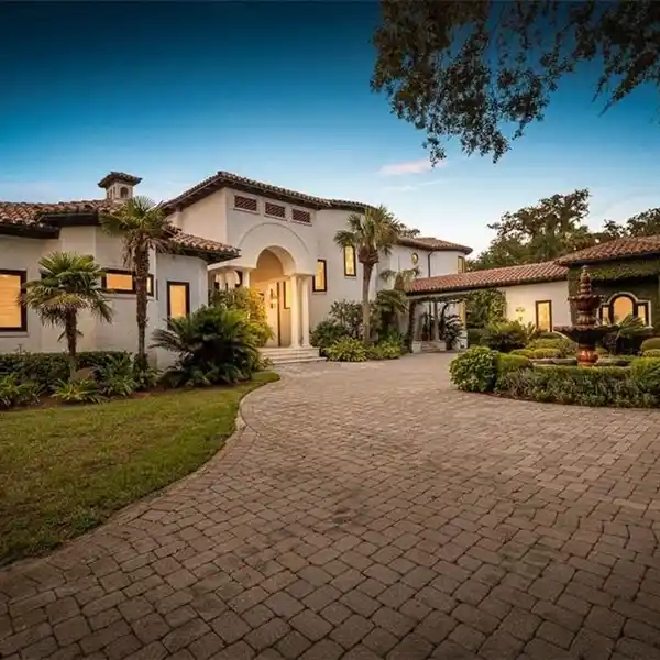 THE ESSENCE OF SEA ISLAND ELEGANCE