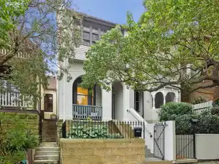 Exceptional Residence in a Prestigious Enclave