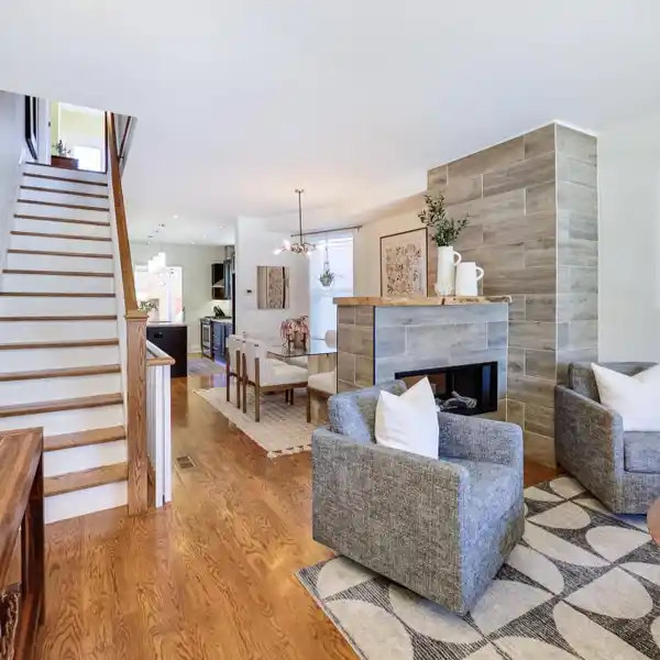 BEAUTIFUL TURNKEY HOME
