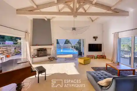 Infinity Pool Villa Overlooking Gapeau Valley