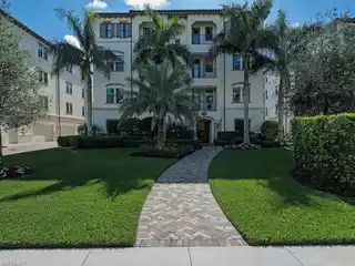 Lovely Terrace Home in Viansa