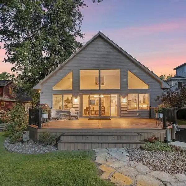 SUNRISE SERENITY ON SANDUSKY BAY