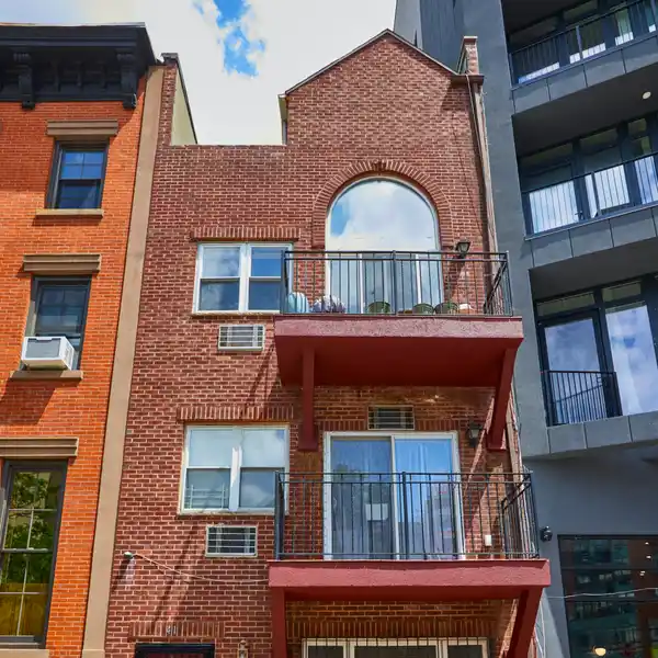 SPRAWLING BED-STUY TOWNHOUSE