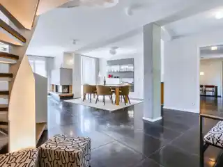 Bright and Modern Penthouse Maisonette Apartment with Roof Terrace