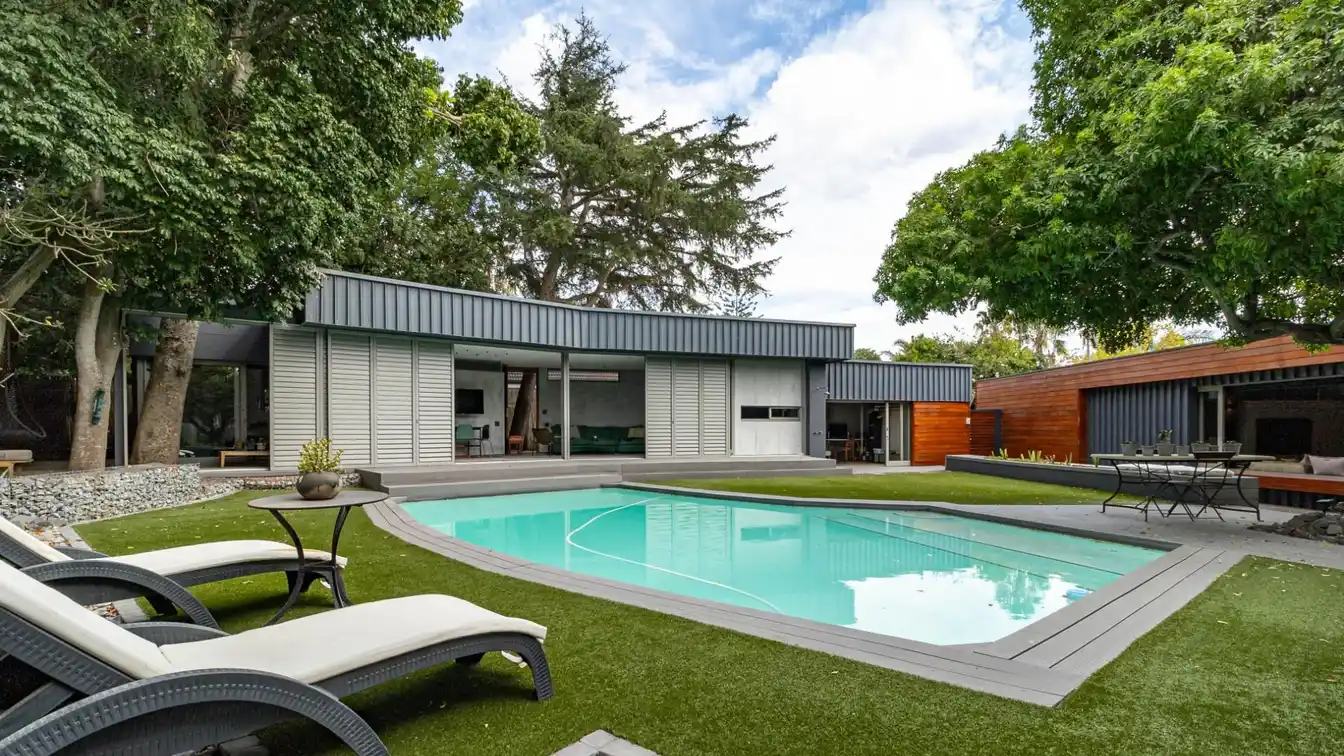 Tranquil Retreat in Valmary Park
