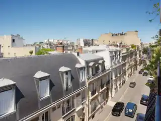 Bright Corner Apartment