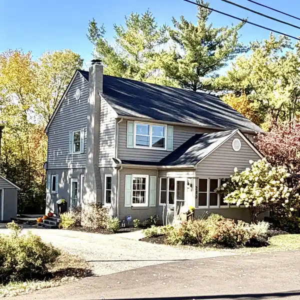 1945 GEM IN THE HEART OF THE VILLAGE OF ZIONSVILLE