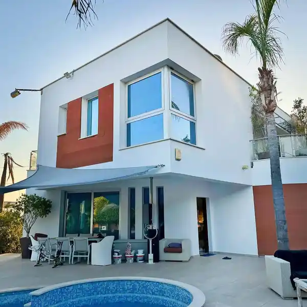 LUXURY AND COMFORT IN PRESTIGIOUS KALOGIROI