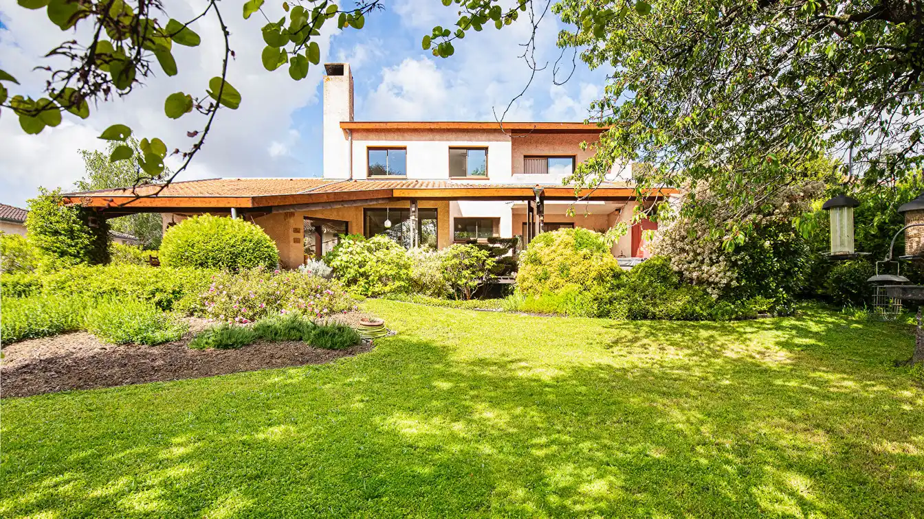 Elegant Architect-designed Residence