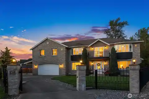 Sprawling Estate in a Central Location