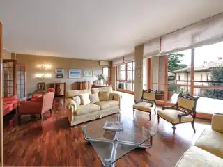 Elegant Apartment in Borgo Trento Area with Double Garage