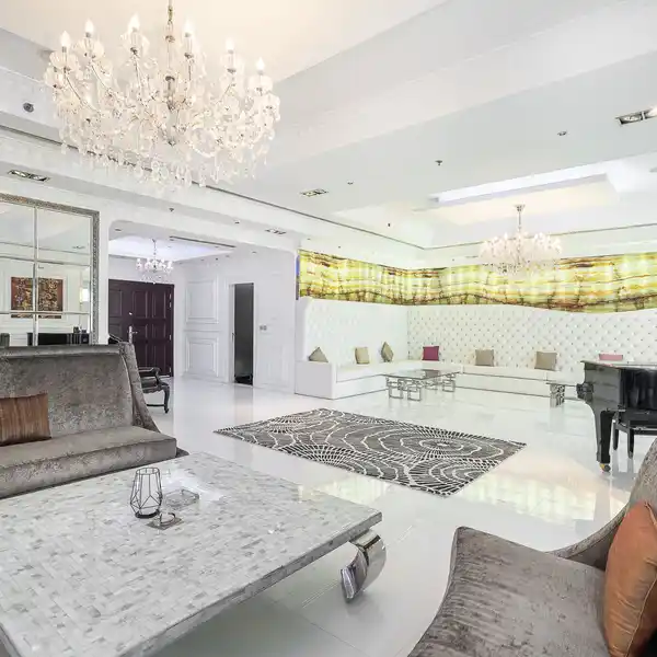 EXCLUSIVE HIGH-FLOOR PENTHOUSE WITH BREATHTAKING DUBAI MARINA VIEWS