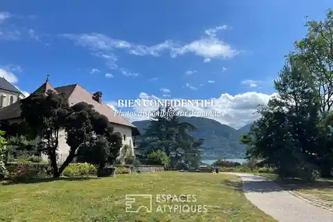 Architect-Designed Retreat with Mountain Views