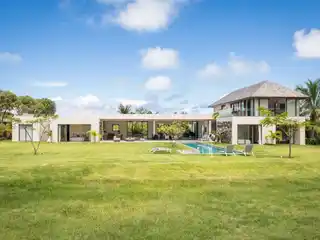 Superb Contemporary Villa