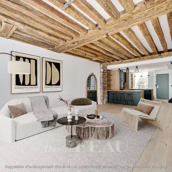 BEAUTIFULLY RENOVATED DUPLEX APARTMENT