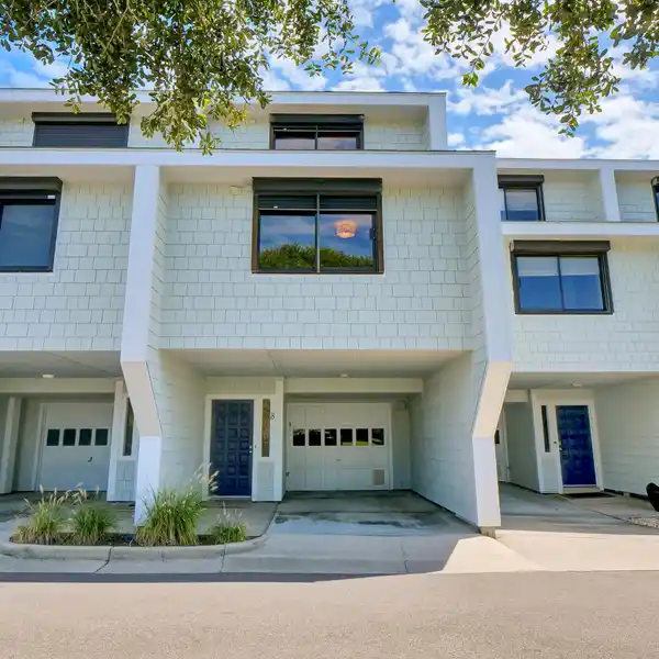 OCEAN FRONT TOWNHOME AT STATION ONE